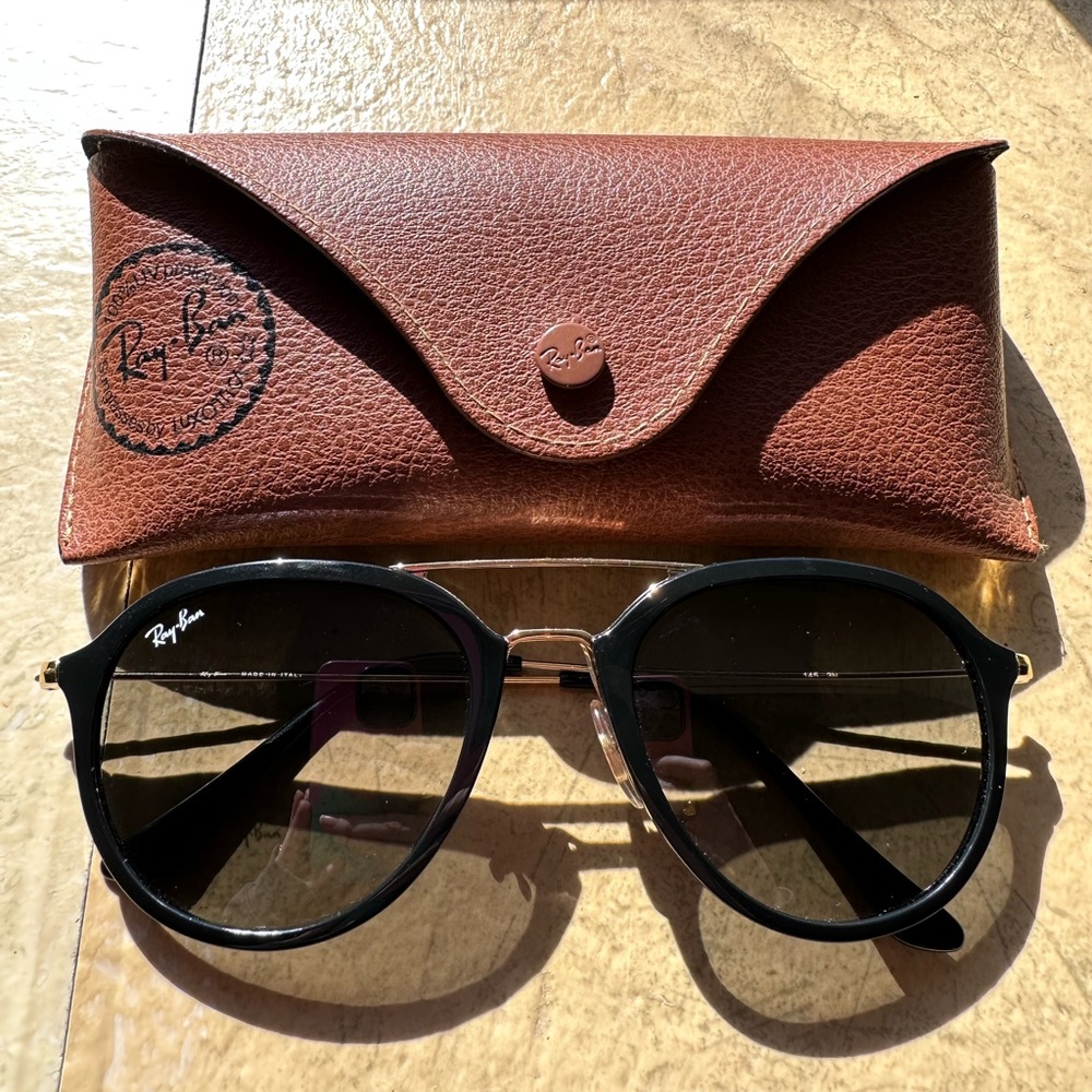 Never worn Ray-Ban sunglasses style: “RB4253” polished black frames with gold